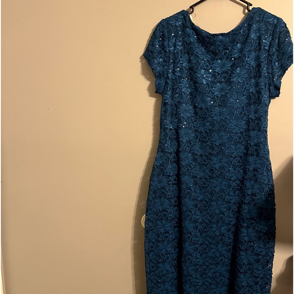 Womenβs Blue sequined Dress - Connected Apparel - Size 16 - Picture 2 of 3